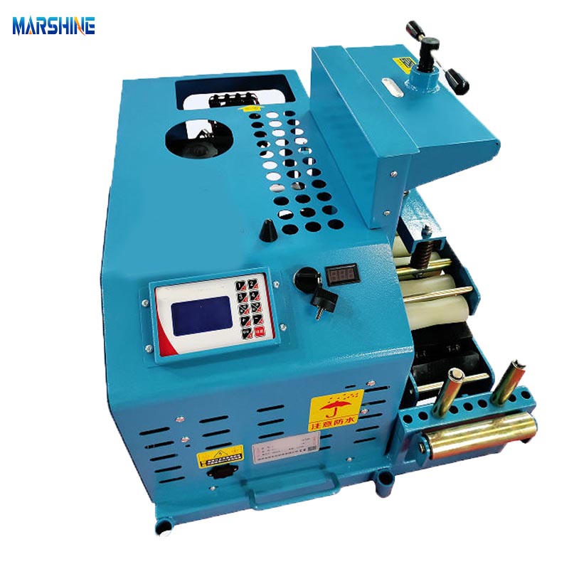 A tápkábel-adagoló húzása olyan egyszerű, mint a cipők megkötése?