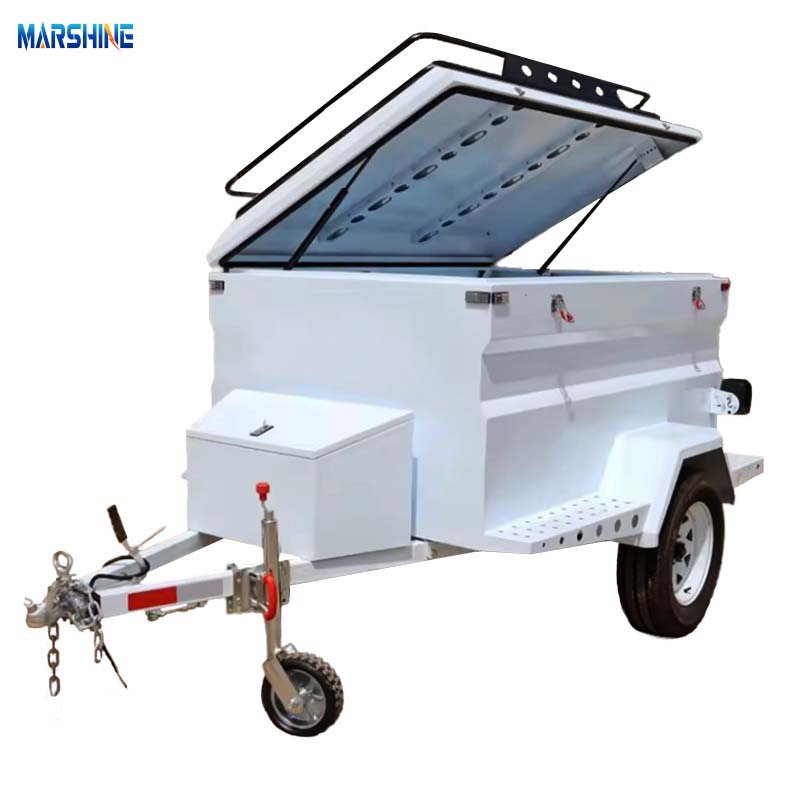 Terepjárós zárt közüzemi utánfutó eladó